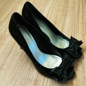 Anne Taylor Loft Heels